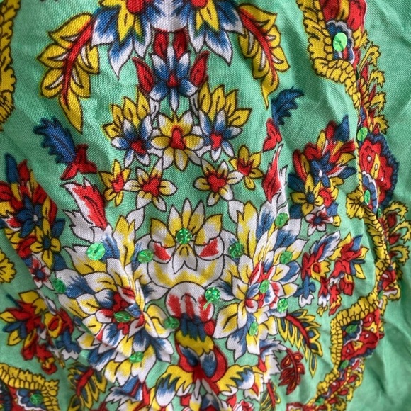 Festive Fusion Pass The Knees Flowing w/Shimmering Green Sequins Dress Size Lg - Picture 7 of 9